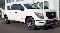 2022 Nissan Titan SV