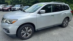 2017 Nissan Pathfinder SV