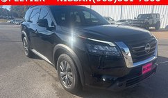 2023 Nissan Pathfinder SV