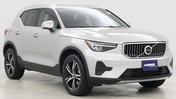 2025 Volvo XC40 B5 Core Bright Theme