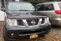 2006 Nissan Pathfinder LE