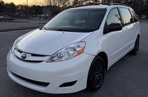 2010 Toyota Sienna CE 8-Passenger