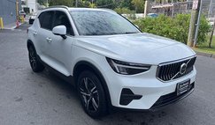 2025 Volvo XC40 B5 Core Bright Theme