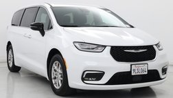 2024 Chrysler Pacifica Touring