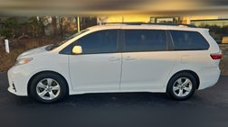 2020 Toyota Sienna LE 7 Passenger