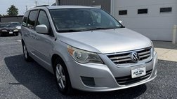 2011 Volkswagen Routan SE