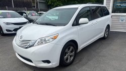 2017 Toyota Sienna LE 8-Passenger