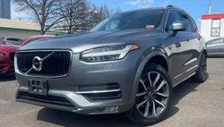 2018 Volvo XC90 T6 Momentum