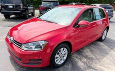 2016 Volkswagen Golf TSI S