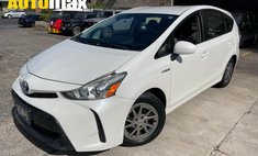 2015 Toyota Prius v Five