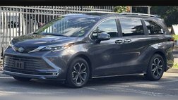 2025 Toyota Sienna Platinum 7-Passenger
