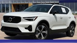 2026 Volvo XC40 B5 Plus