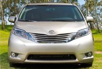2017 Toyota Sienna LE 7-Passenger Auto Access Sea