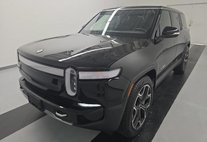2024 Rivian R1S Adventure