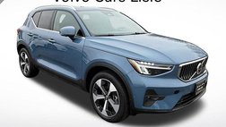 2025 Volvo XC40 B5 Plus Bright Theme