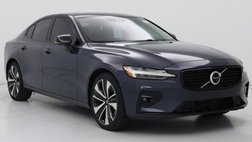 2022 Volvo S60 B5 Momentum