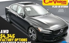 2022 Volvo S60 Recharge T8 R-Design