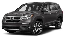 2019 Honda Pilot Touring w/Rear Captain's Chairs