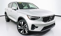 2025 Volvo XC40 B5 Ultra Bright Theme