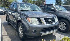 2010 Nissan Pathfinder LE