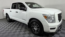 2022 Nissan Titan SV