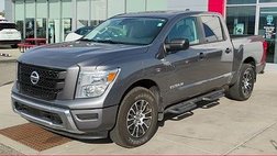2022 Nissan Titan SV