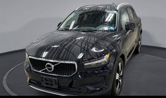 2020 Volvo XC40 T5 Momentum