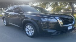 2022 Nissan Pathfinder S
