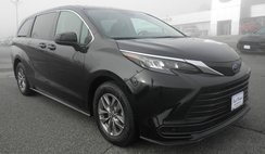 2024 Toyota Sienna LE 8-Passenger