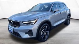 2025 Volvo XC40 B5 Core Bright Theme