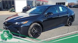 2022 Toyota Camry Hybrid SE Nightshade