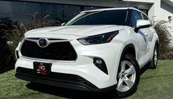 2022 Toyota Highlander LE