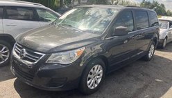 2012 Volkswagen Routan SE