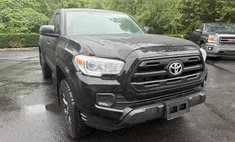 2017 Toyota Tacoma SR