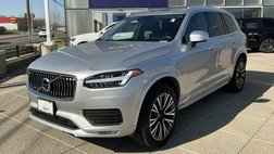 2022 Volvo XC90 T6 Momentum 6-Passenger