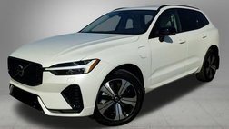 2025 Volvo XC60 T8 Core Dark Theme