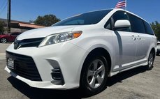 2019 Toyota Sienna LE 7-Passenger FWD with Auto-A