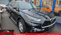 2022 Toyota Highlander LE