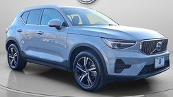 2025 Volvo XC40 B5 Core Bright Theme
