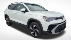 2025 Volkswagen Taos SE 4Motion