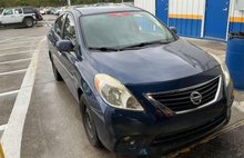 2013 Nissan Versa 1.6 S