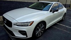 2022 Volvo S60 B5 Momentum
