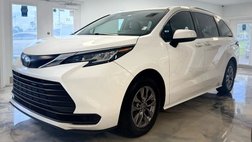 2022 Toyota Sienna LE 8-Passenger