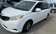 2014 Toyota Sienna LE