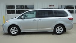 2020 Toyota Sienna LE