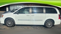 2014 Chrysler Town and Country Touring-L