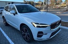 2023 Volvo XC60 B5 Ultimate Bright Theme