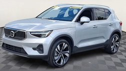 2023 Volvo XC40 B5 Plus Bright Theme