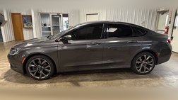 2016 Chrysler 200 S