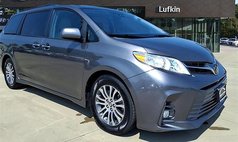 2018 Toyota Sienna XLE